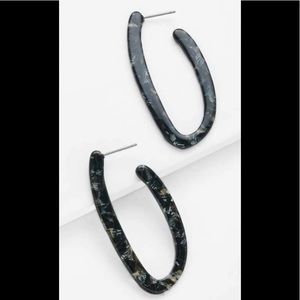 Black lightweight oblong / oval hoop earrings NWOT
